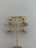 Boucles d’oreilles fleurs  – Beige