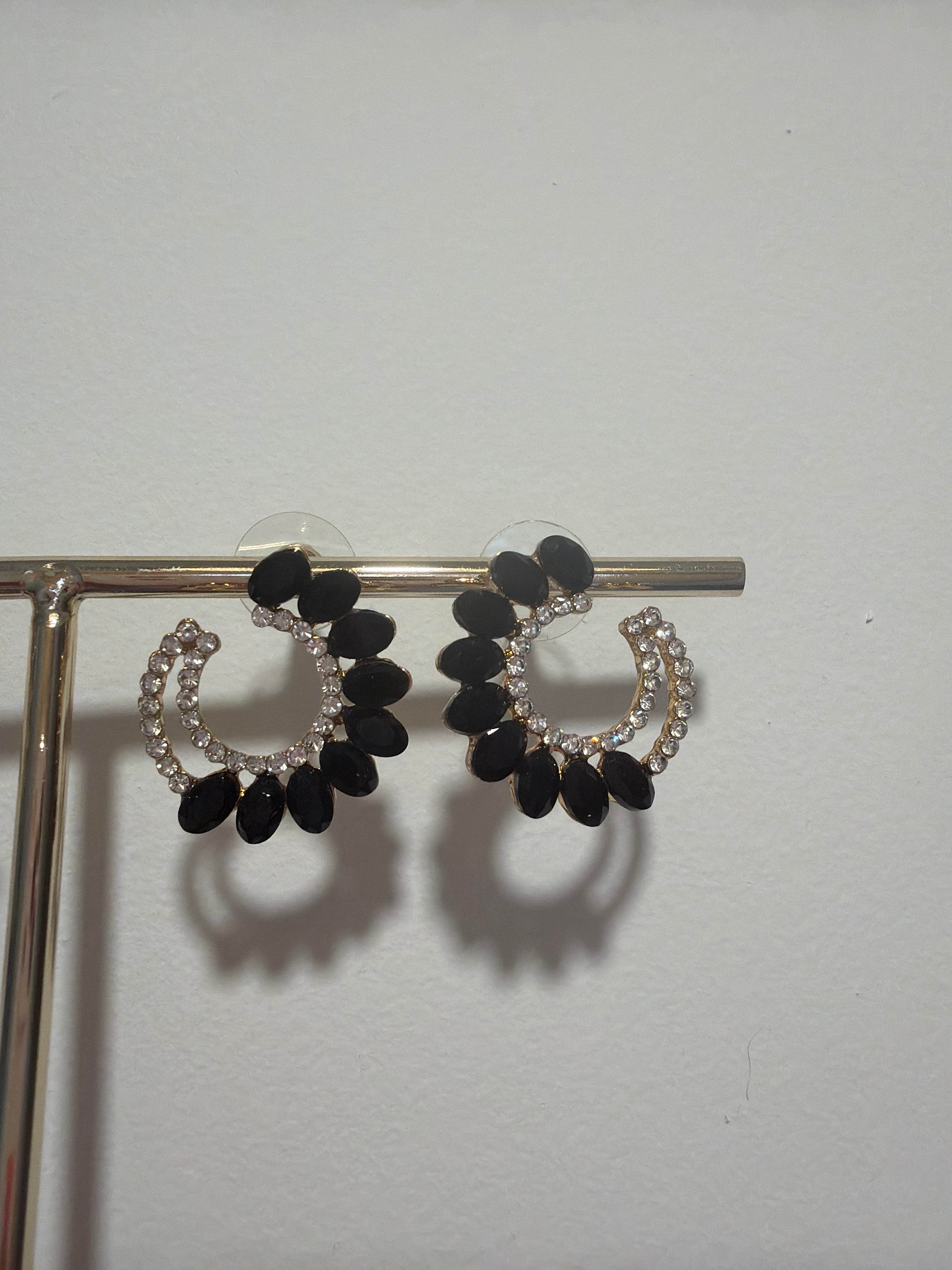 Boucles d’oreilles bijoux  – Noir
