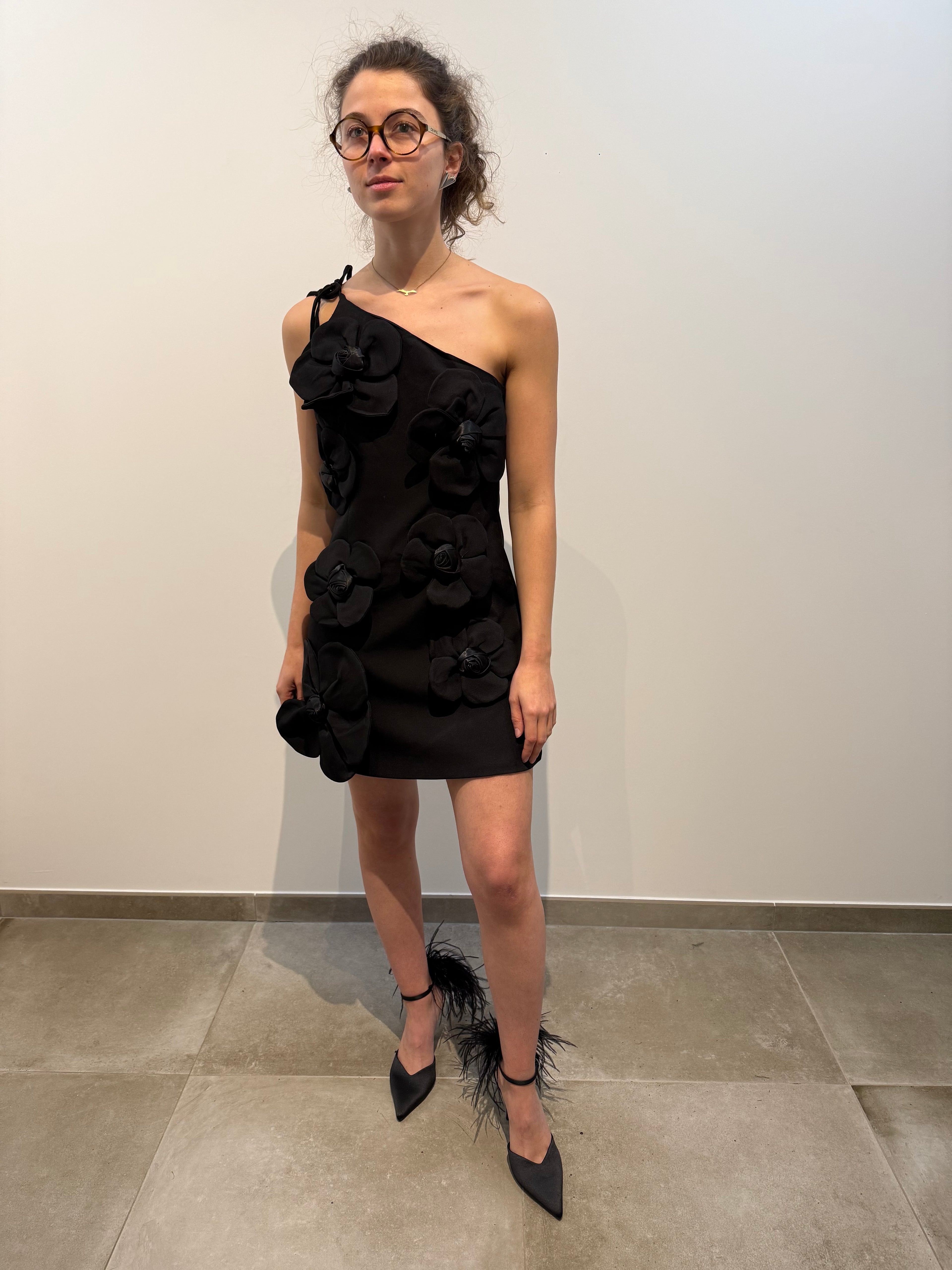 Robe noire fleurs