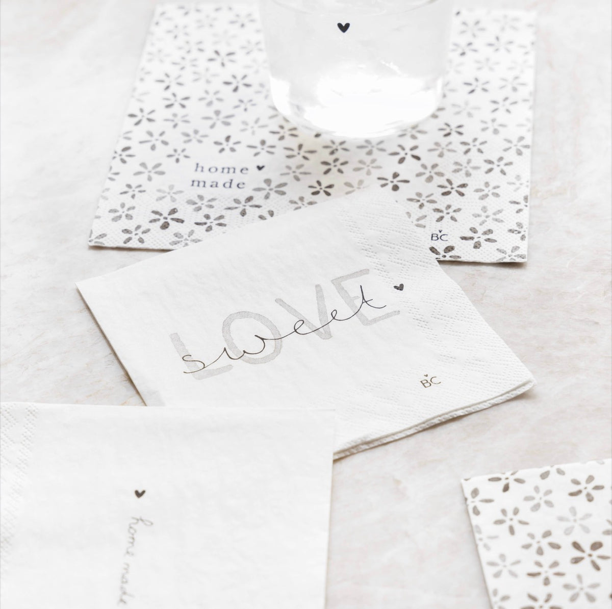 Paquet de petites serviettes Sweet Love