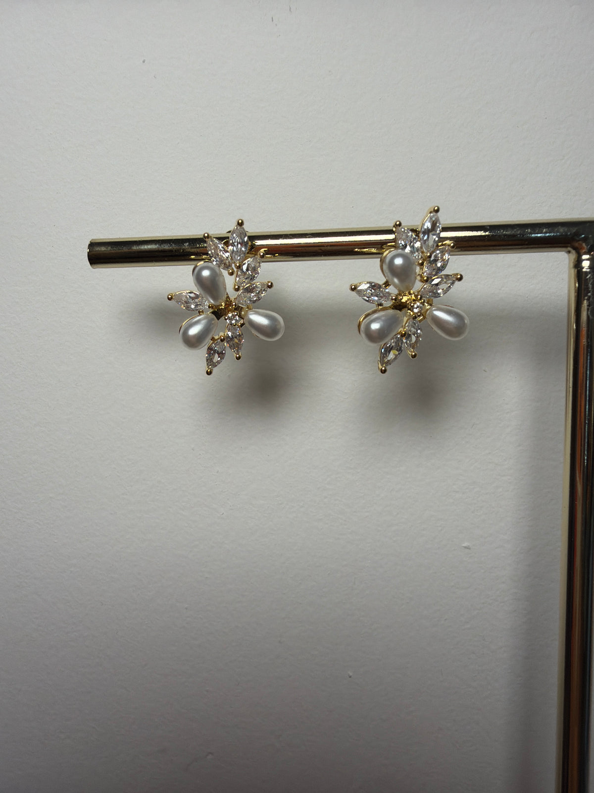 Boucles d’oreilles en strass et perles 