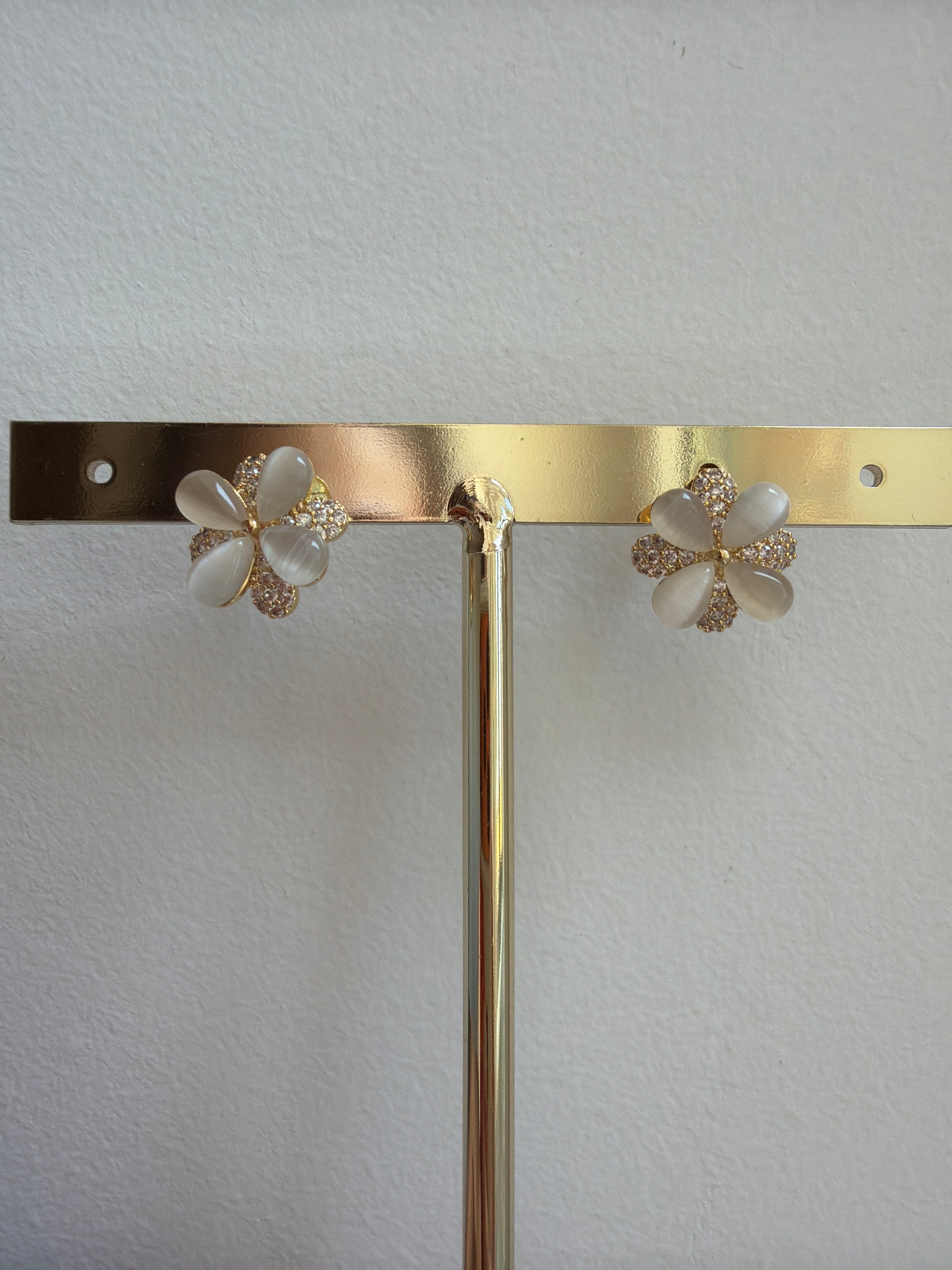 Perceuses fleurs en strass et perles 