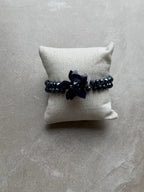 Bracelet en perles avec fleur – Bleu