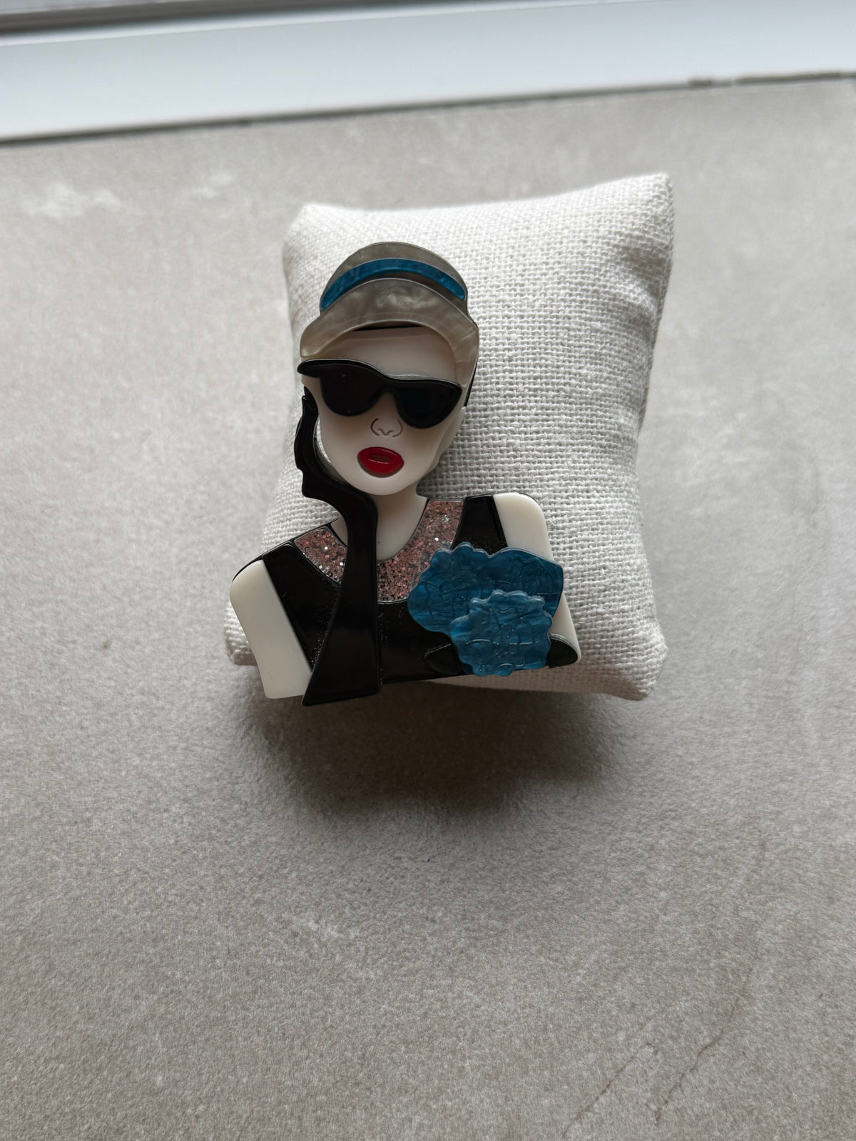 Broche Léa