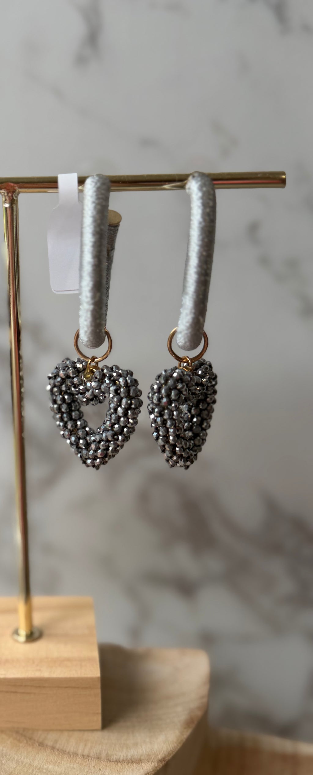 Boucles d'oreilles cœurs noirs – Argenté